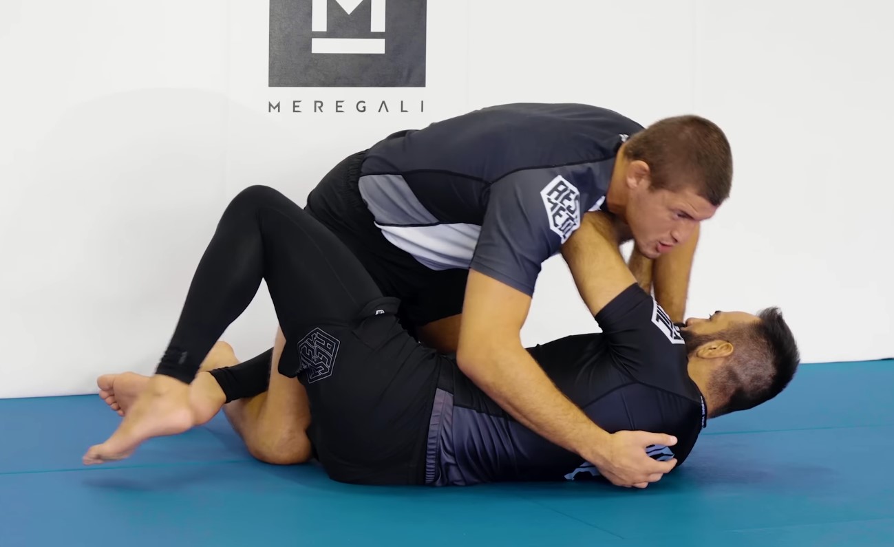 Jiu jitsu Half Guard position