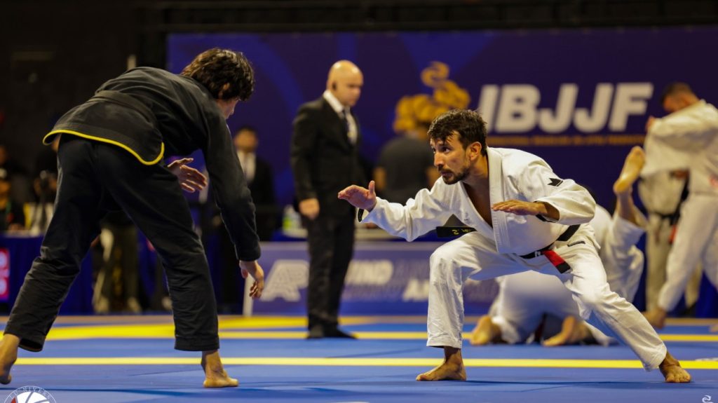 defensive action by a BJJ practitioner